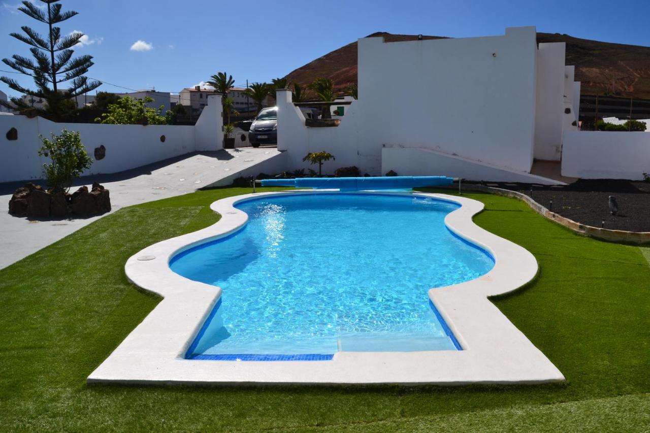 Villa Eva Тинахо Екстериор снимка