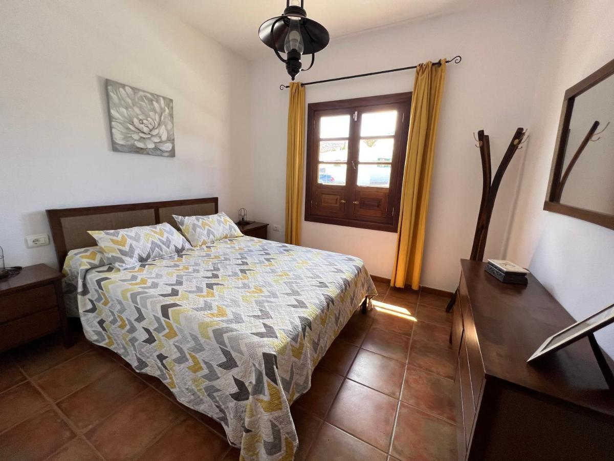 Villa Eva Тинахо Екстериор снимка