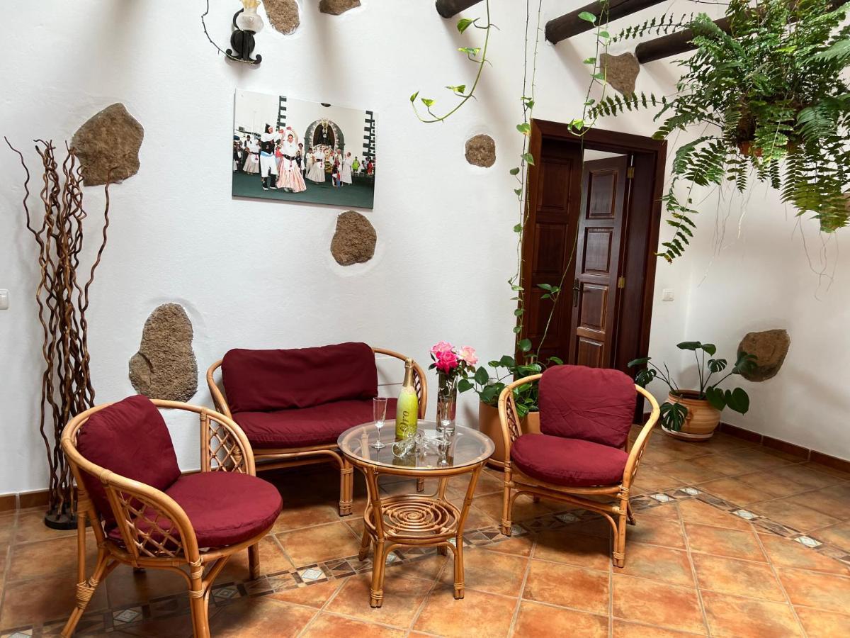 Villa Eva Тинахо Екстериор снимка