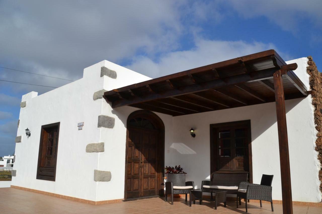 Villa Eva Тинахо Екстериор снимка